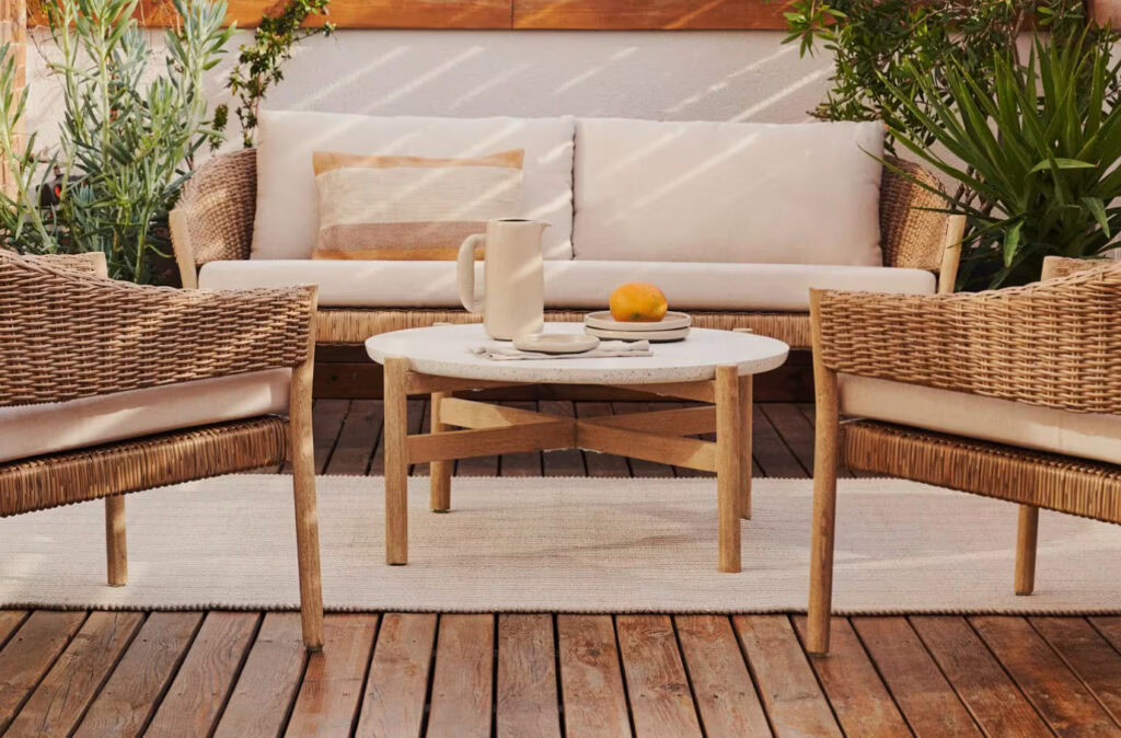 Dekoration und Möbel im mediterranen Stil